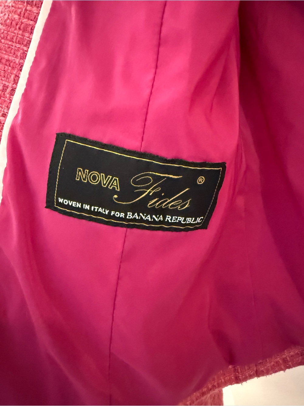 Banana Republic Nova Fides Italian Fabric Pink Tweed Jacket — Size 6 - Picture 3 of 6